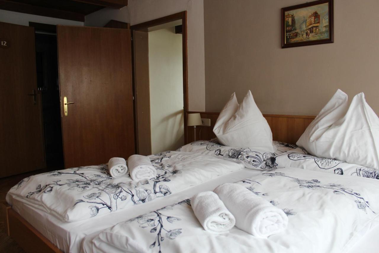 Hotel Alt Kirchheim Бад-Кляйнкірхгайм Екстер'єр фото